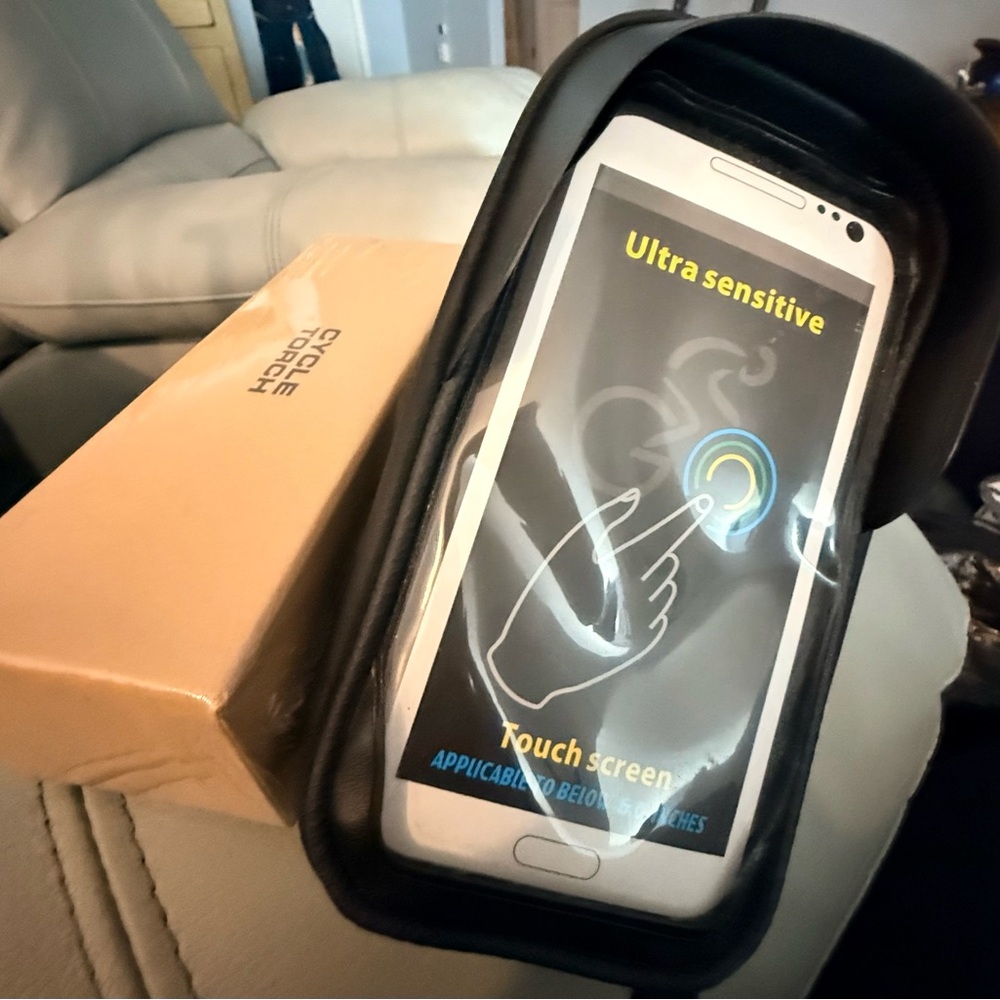 Bicycle Cycle Torch Bike light & Phone Holder with Touch Screen